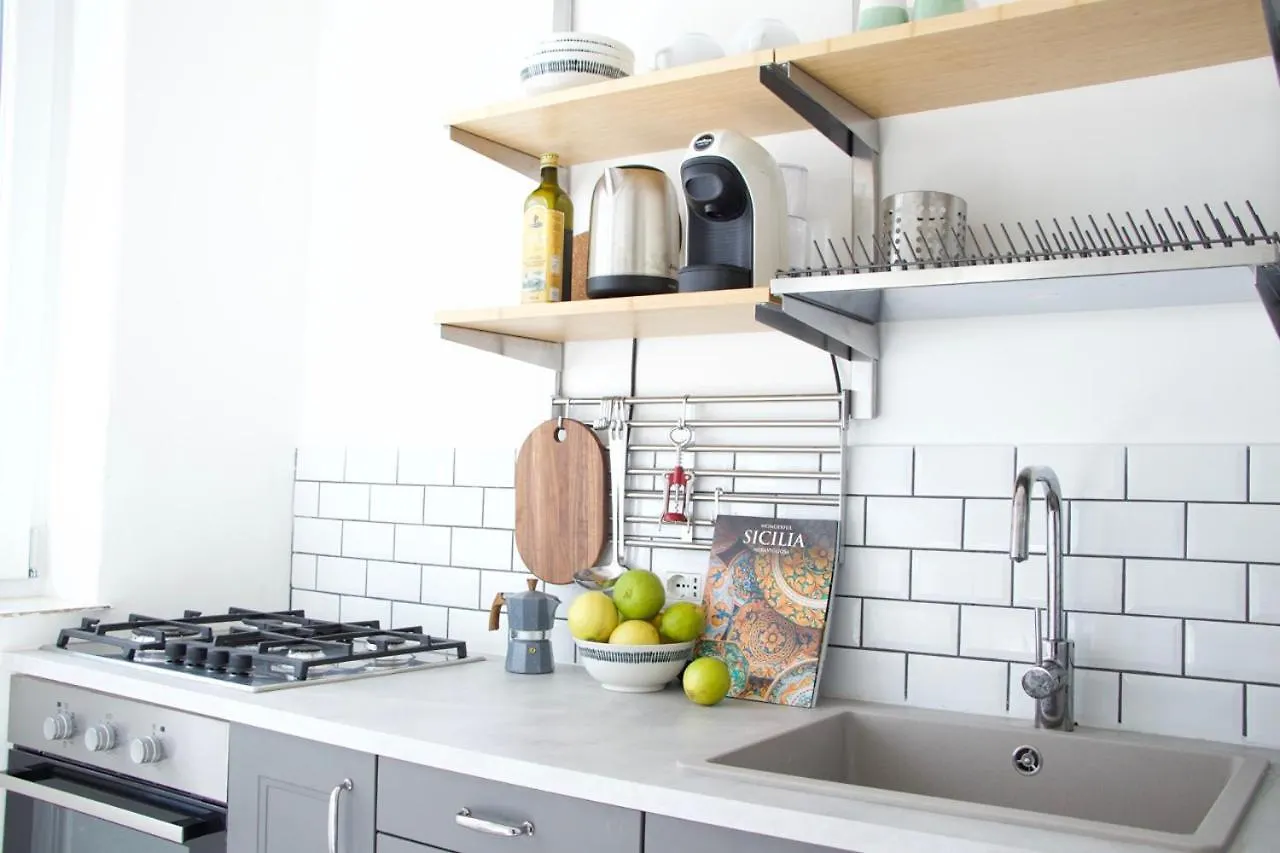 Apartment With Kitchen Balcony And Ac Palermo Italy